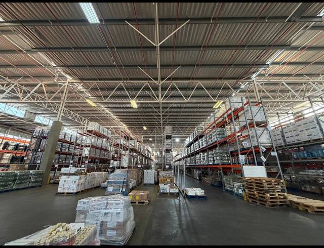 19,532.50M² WAREHOUSE TO LET IN CLAYVILLE